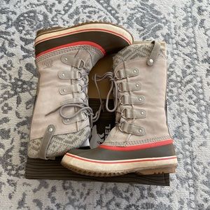 Sorel Joan of Arctic knit boot, size 7.5